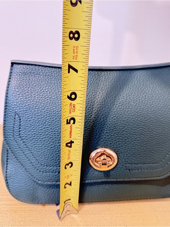 Jen & Co Vegan Leather Crossbody Bag Green Gold Chain NWT - Picture 8 of 11